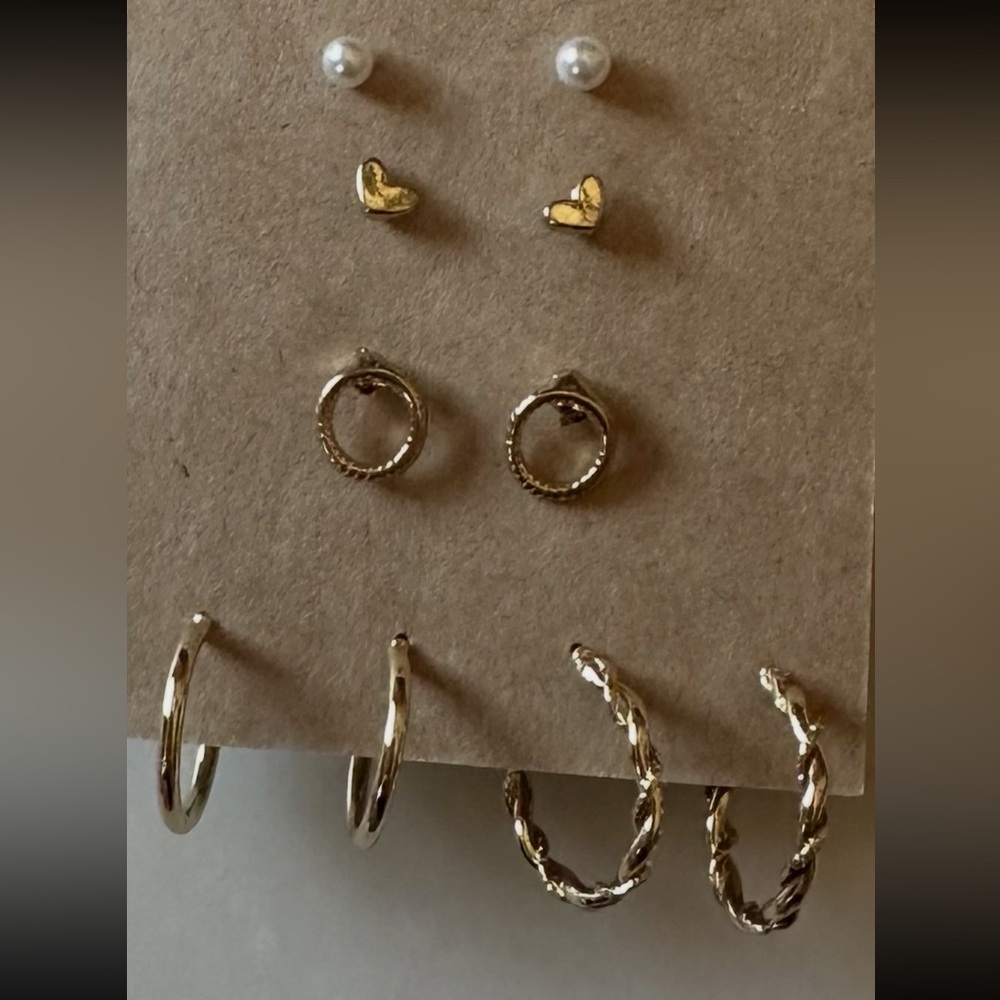 🆕 Earring set of 5- gold hoops and studs